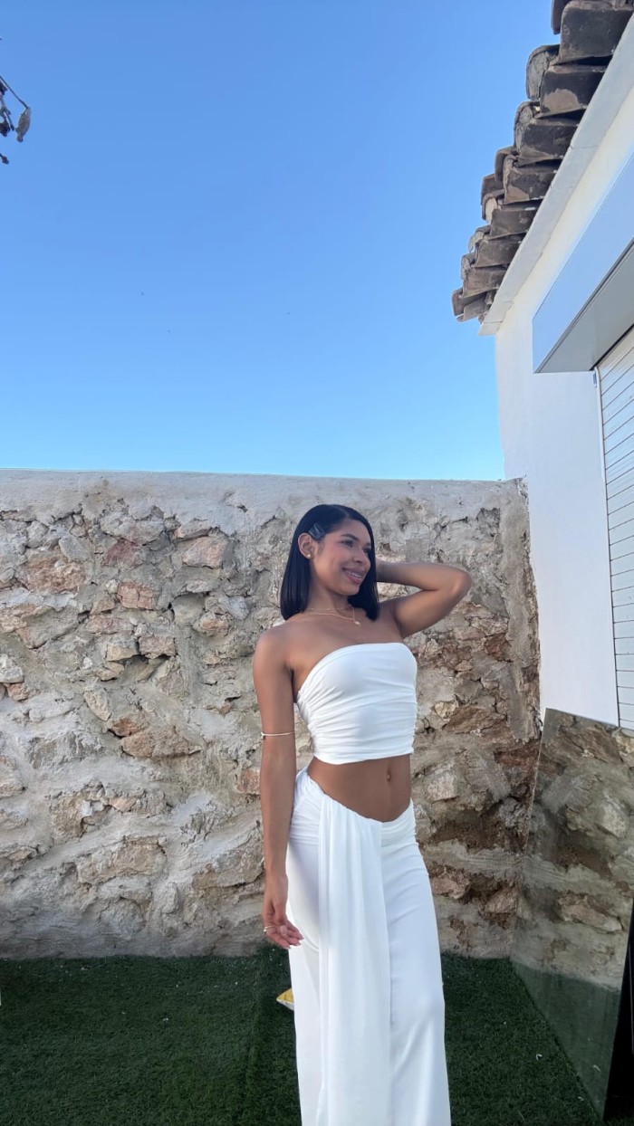 ARDIENTE ESCORT DESEANDO LUJURIA Y MUCHO PLACER