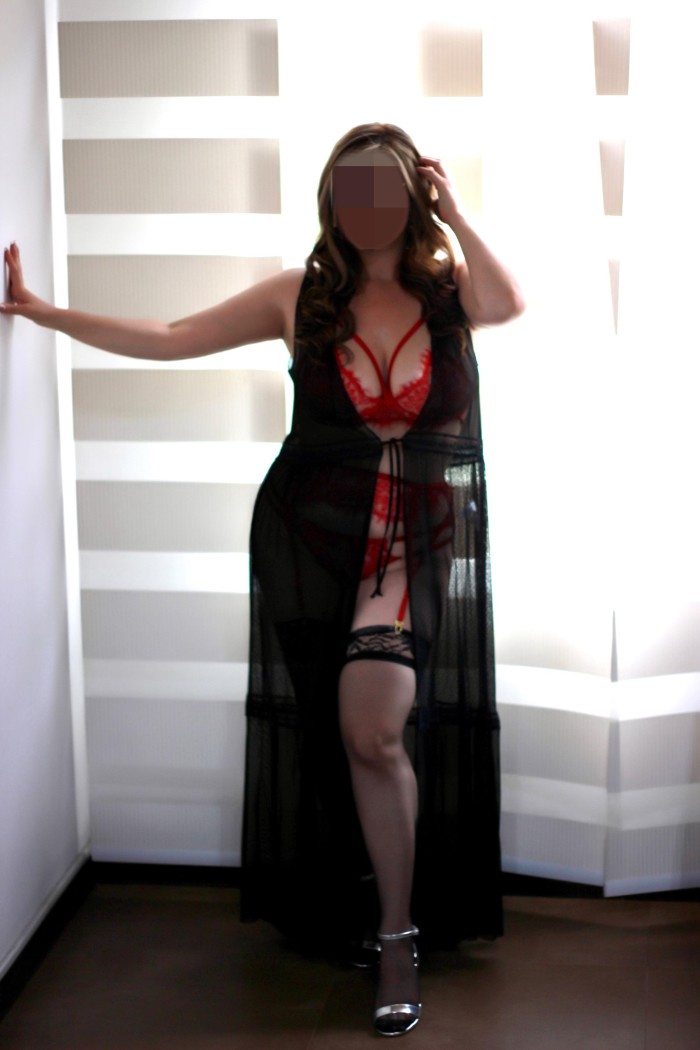 Latina sexy complaciente! Llámame