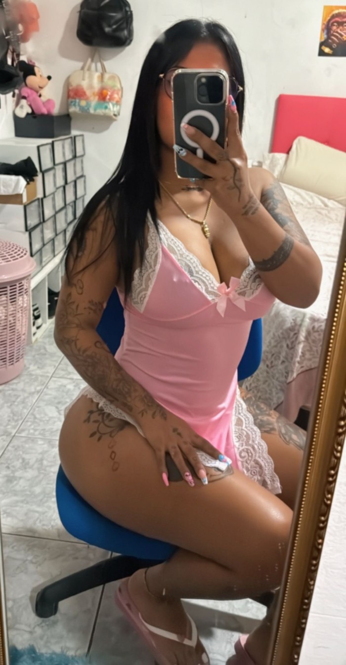 Muy perra y sexy dama elegante