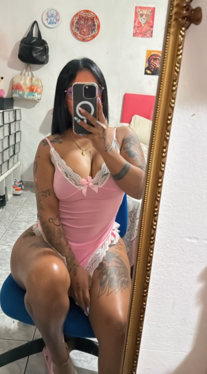 Muy perra y sexy dama elegante