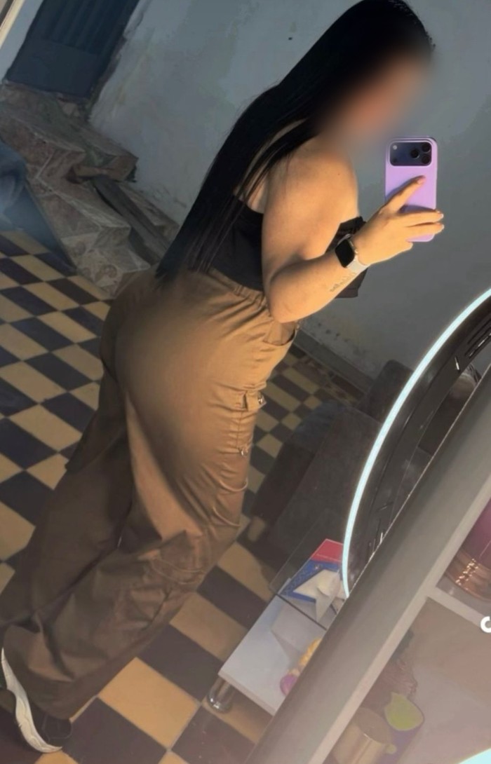 POR SANTUTXU – COLOMBIANA JUGUETONA, EXPLOSIVA CON TETAS INFINITAS