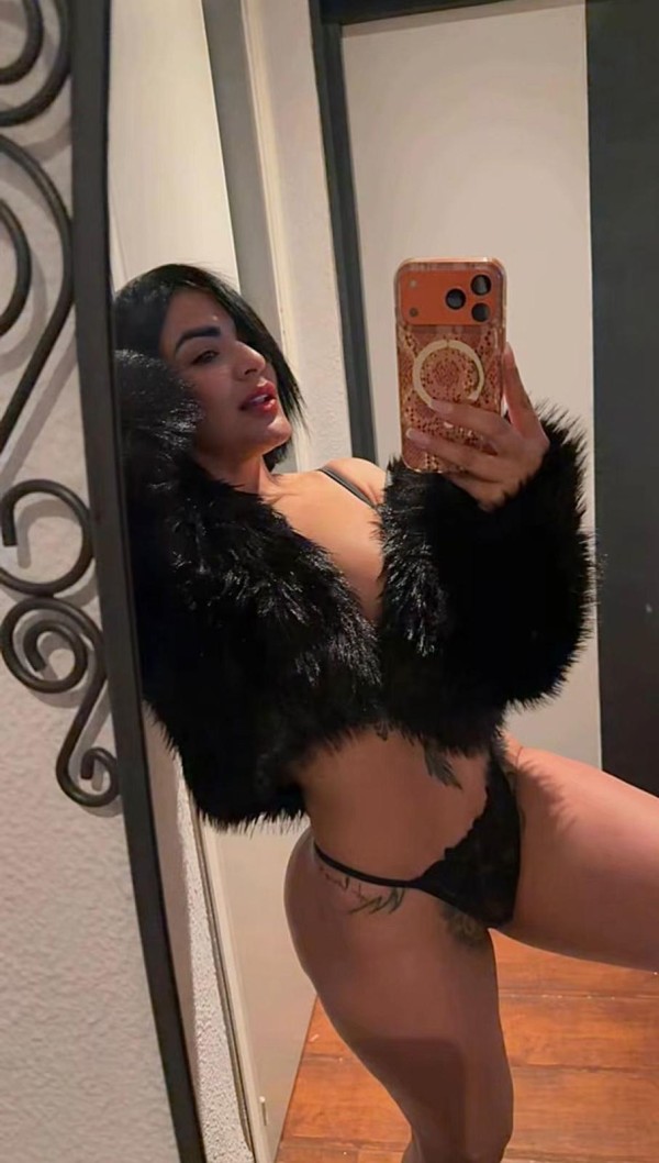 SAMANTA NOVEDAD, FIESTERA, TIERNA Y COMPLETAMENTE PARA TI