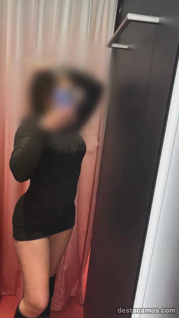 FIESTERA IMPLICADA CACHONDA COMPLACIENTE