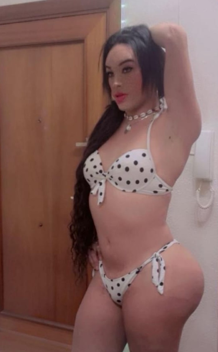 GUARRA CACHONDA, TE COMO EL CULO Y TU LECHE