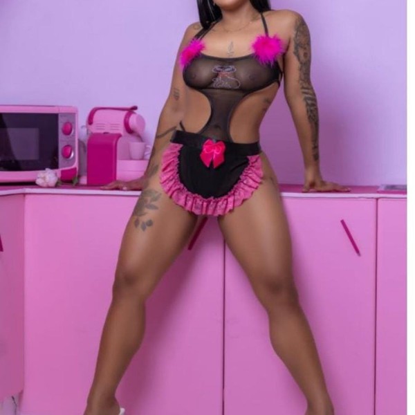 Parejas y tríos disponibles 24
