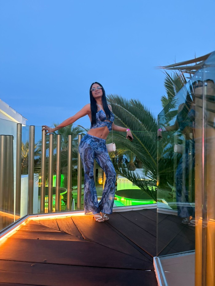 Trans Argentina morena sexy en Ibiza