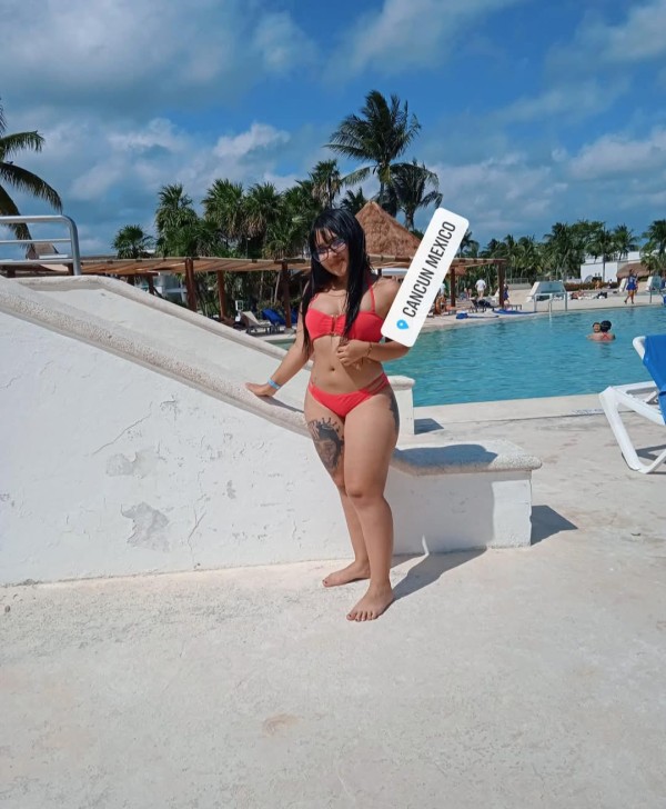 SOY SOFÍA AMOR, CON UN CUERPO SUPER DESEOSA