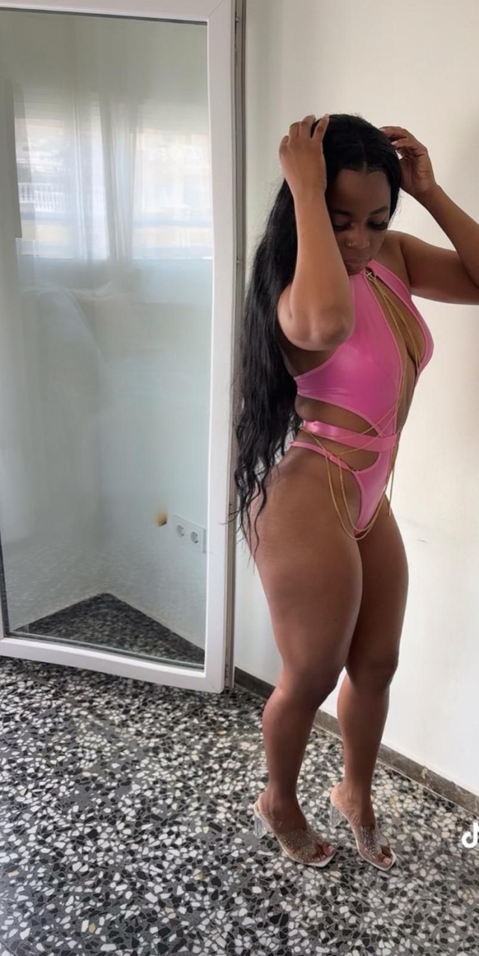 Jovencita Mulata, impresionante, cañera, tragona,