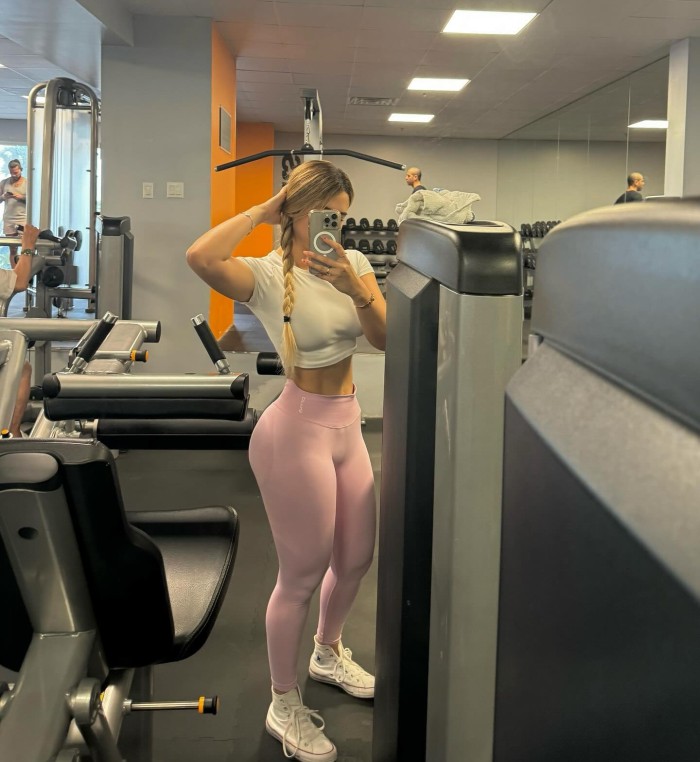Morbosa rubia colombiana date un capricho salidas