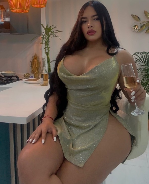 MUJER ESPECTACULAR DE NUEVO EN VILLAVERDE