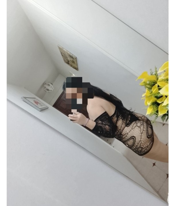 SEXY SUPER FIESTERA Y CACHONDA