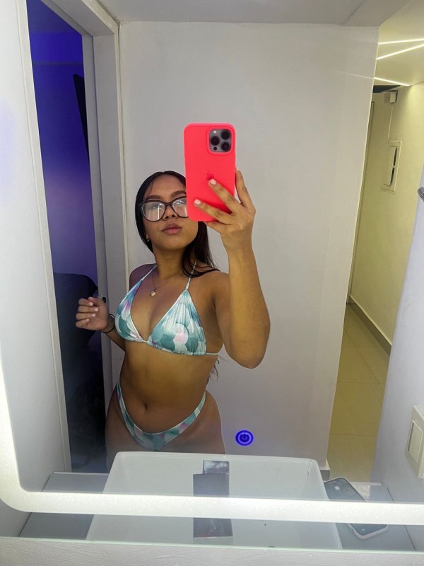 JOVEN PARA DISFRUTAR EN TODAS LAS POSTURAS