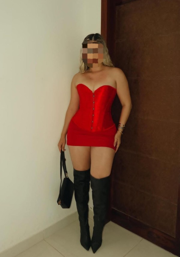 RUBIA SENSUAL POR PRIMERA VEZ EN ALMORADÍ AMORES