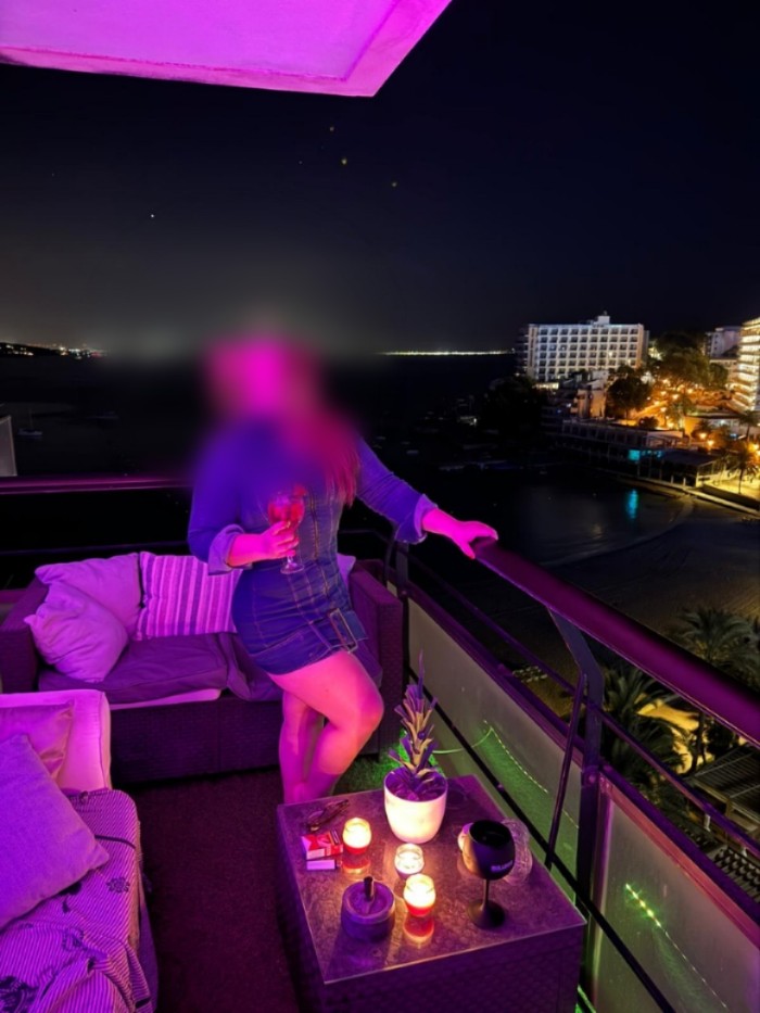 COLOMBIANA GUAPISIMA 29 AÑOS SOLO FINES DE SEMANA