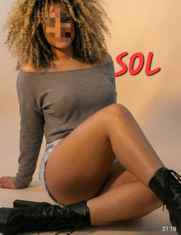 IMPLICADA DELICIOSA CACHONDA ADICTA AL PLACER