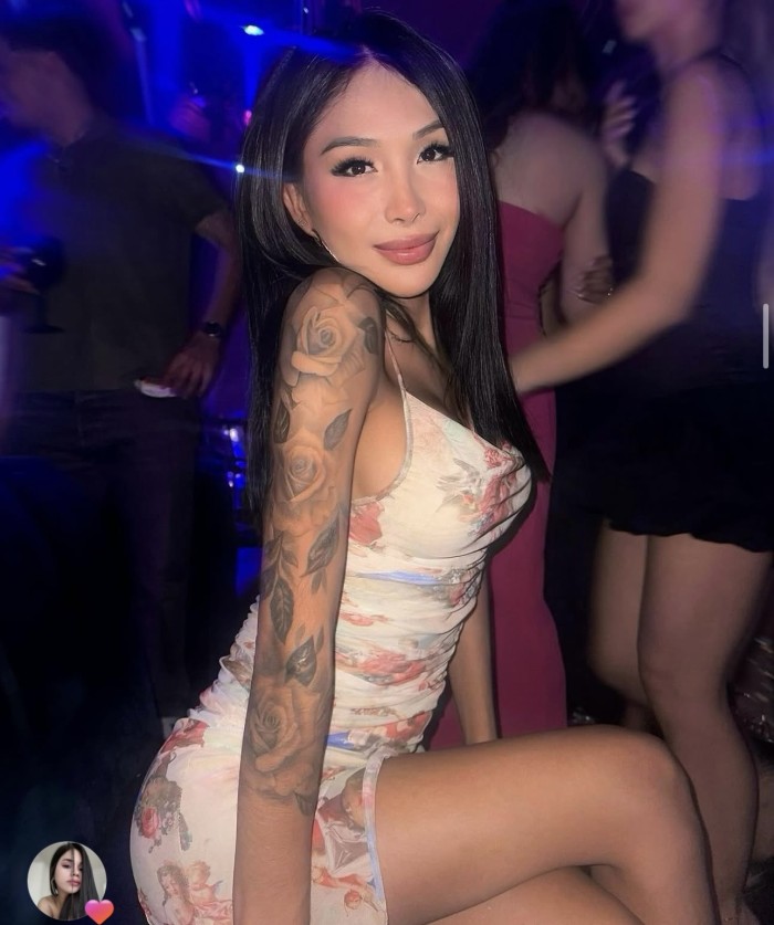 Noala hermosa  jovencita  ts