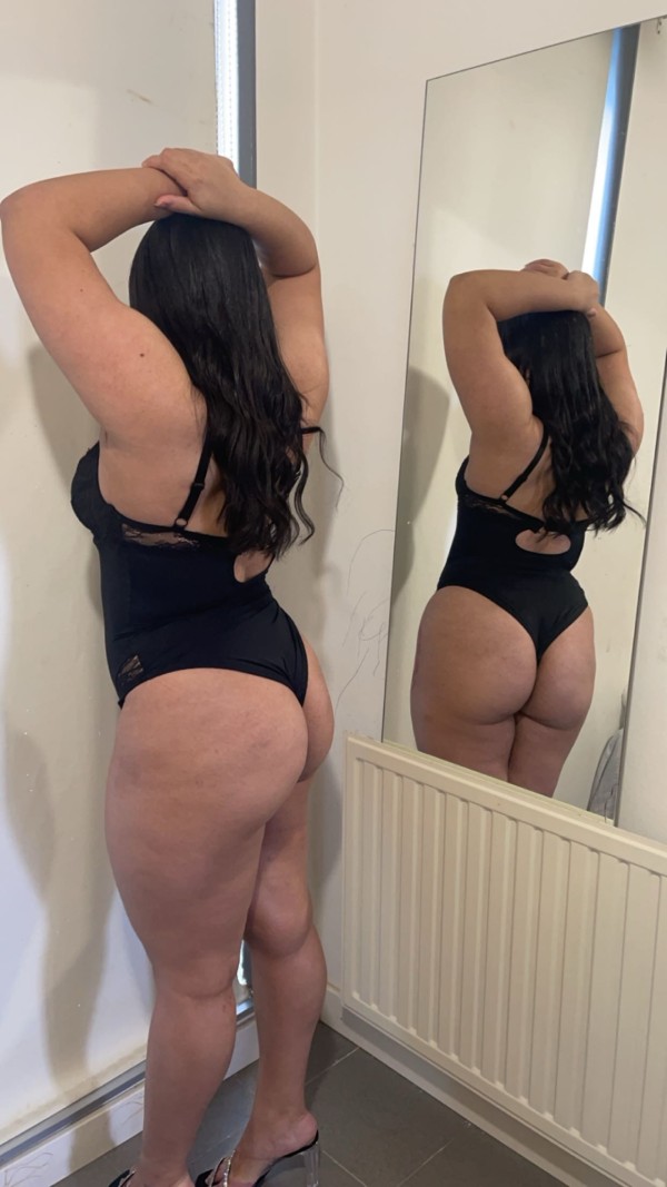 NOVEDAD LETI SUPER MAMADA COÑO JUGOS FIESTERAO