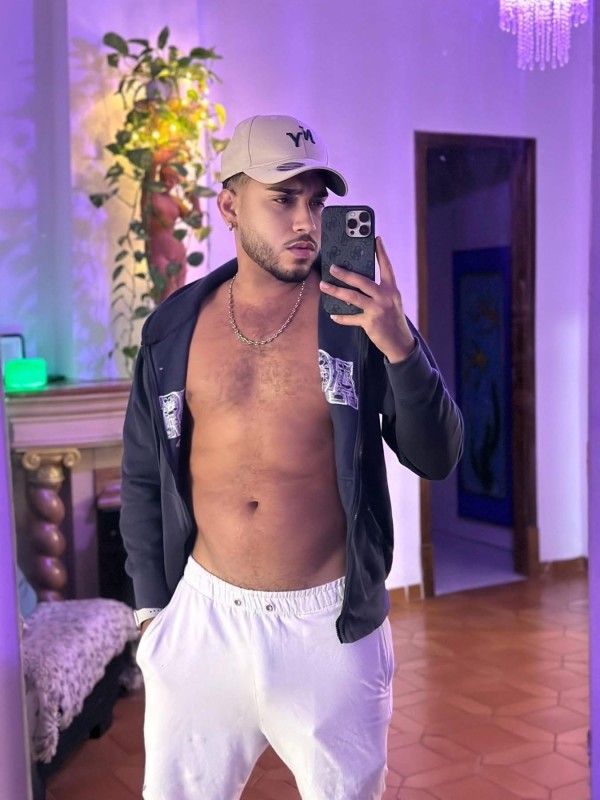 Latino, Damián XXL cañero
