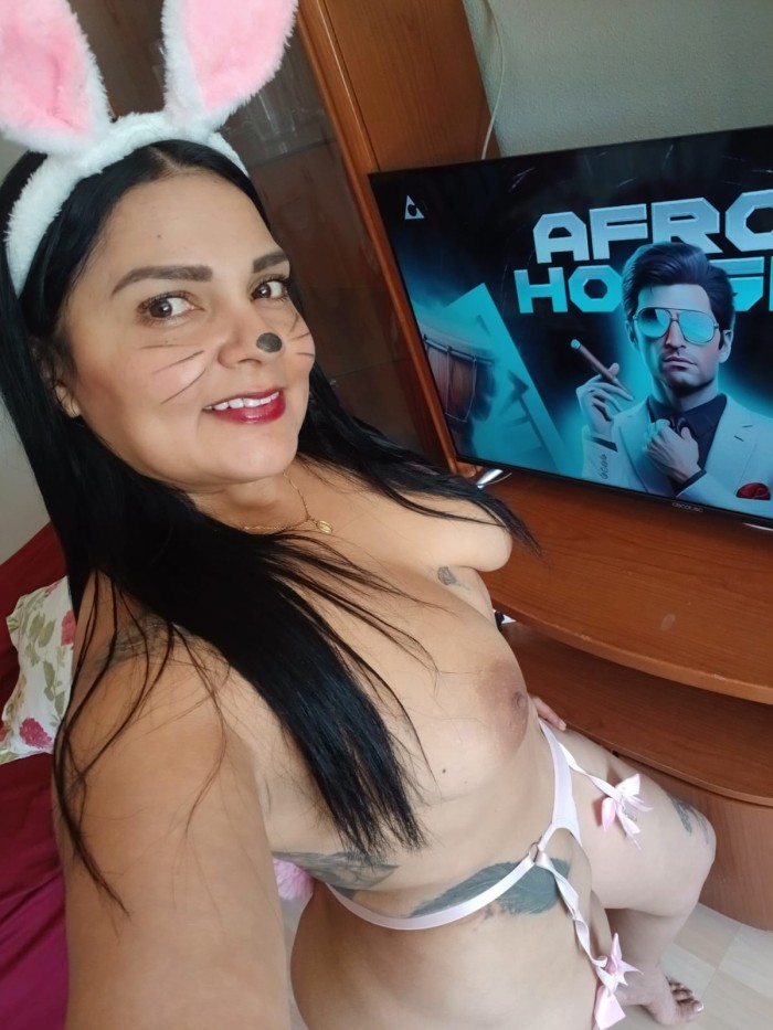 Colombiana cachonda 24 horas!!!