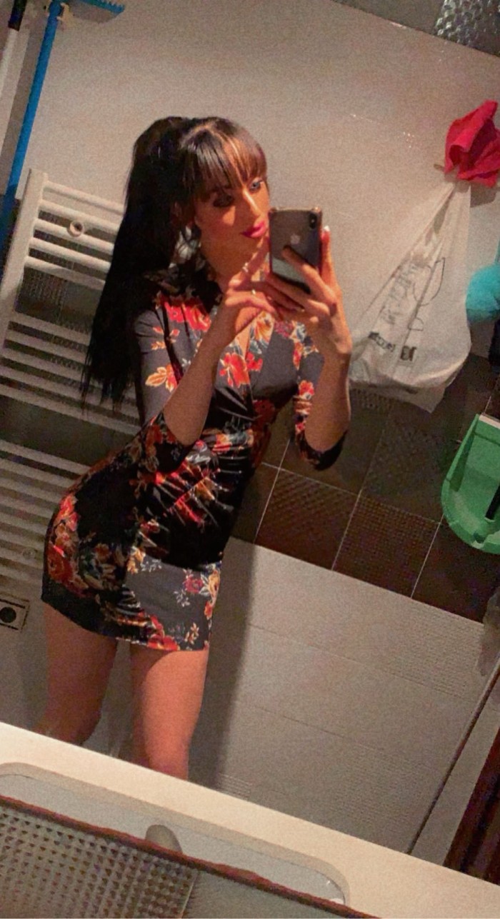 EXPECTACULAR CHICA TRANS JOVENCITA