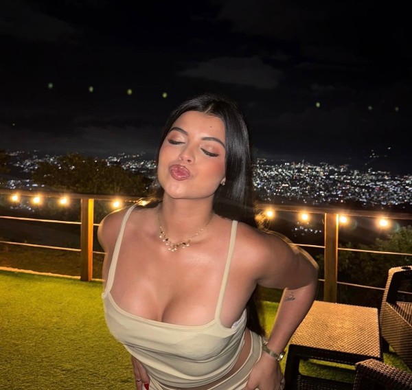 VENEZOLANA CULO RICO MORENA SEXY TODA UNA DIOSA PARA FOLLARVEN Y ME PRUEBAS