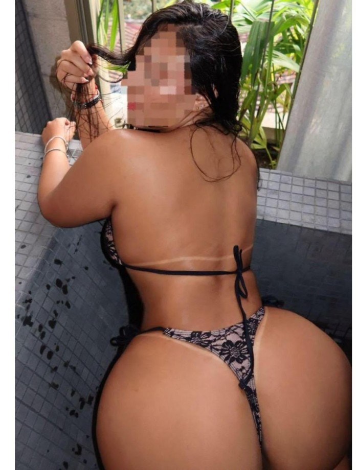 MARIANA LATINA FIESTERA MUY MENTE ABIERTA