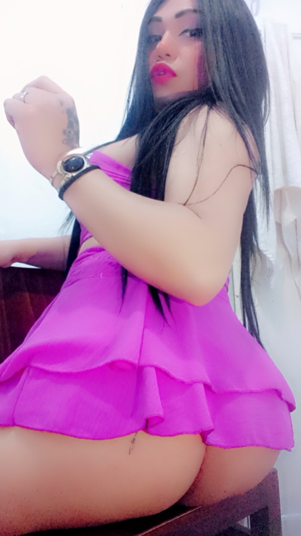 MUÑECA RICA CON GANAS DE COMER POLLA GRANDE