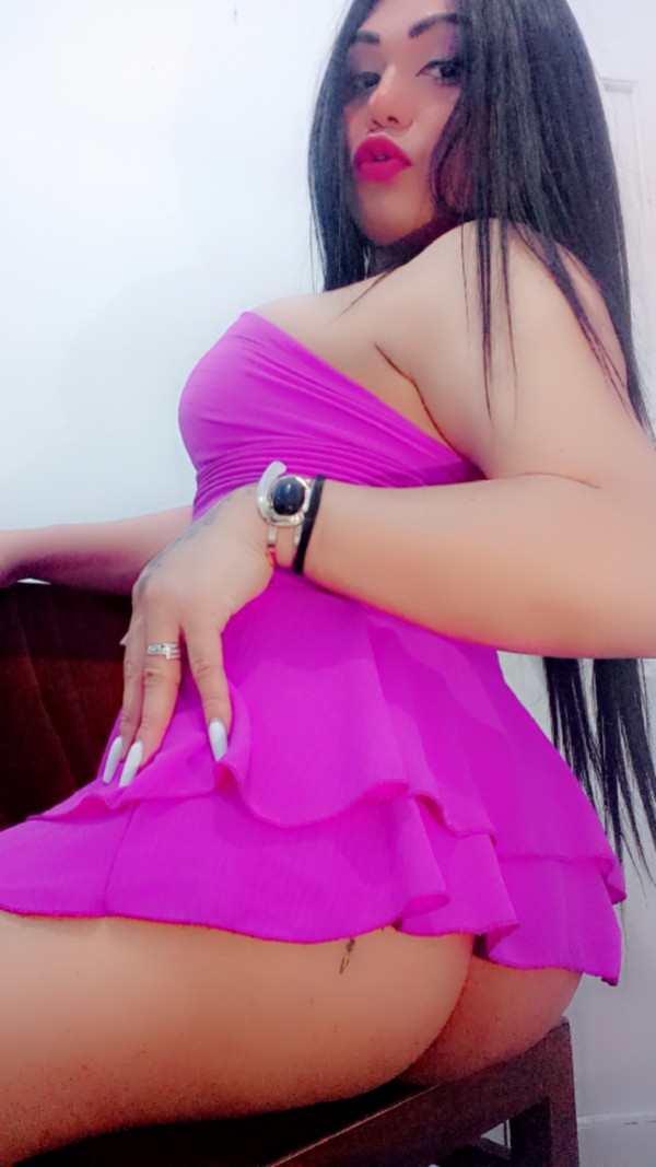 MUÑECA RICA CON GANAS DE COMER POLLA GRANDE