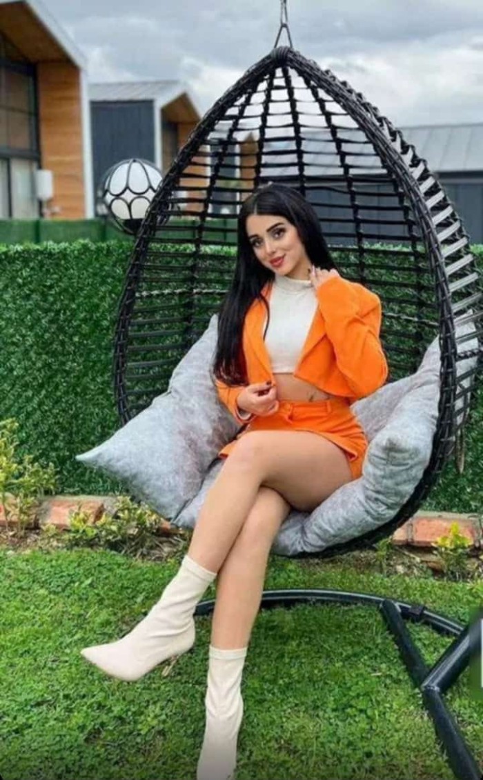 EXPECTACULAR CHICA TRANS JOVENCITA