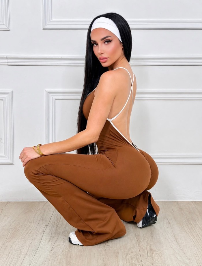 VENEZOLANA DE LUJO EXPLOSIVA Y JUGUETONA