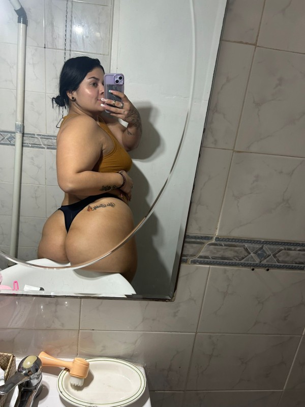 MUY ARDIENTE Y FOLLADORA