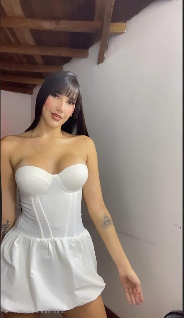 Soy ela flaca alta,mido 1;75 disponible en mi casa o salidas Gandía