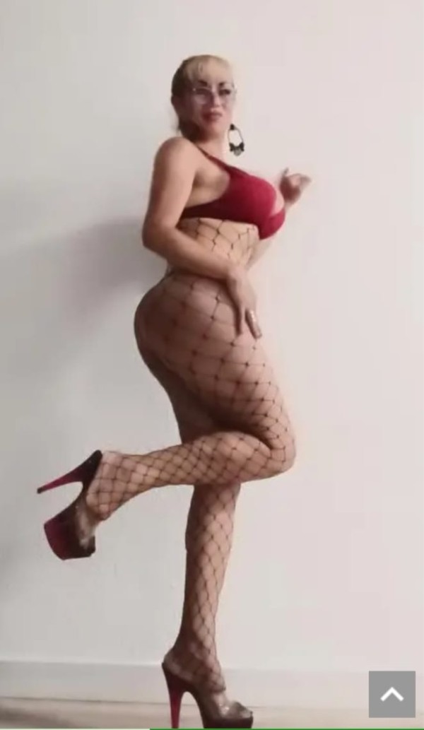 Trans luana fiestera muy guarra ……