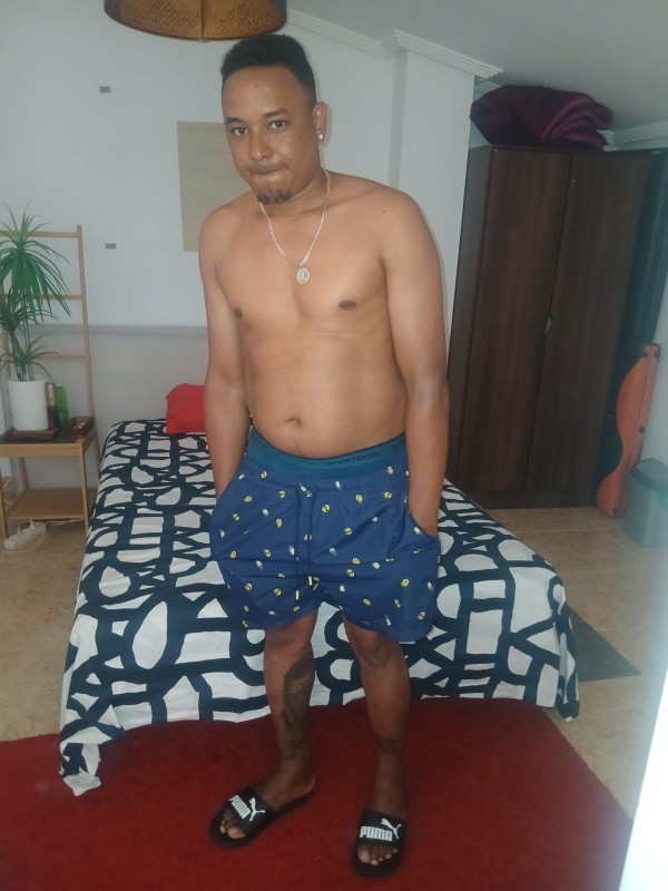 Chico latino caliente y morboso