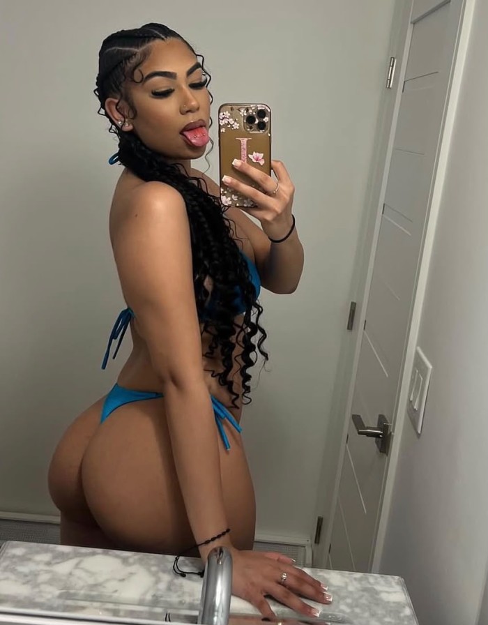 Cuerpo para el pecado lengua juguetona