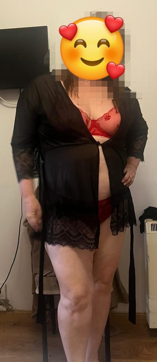 MADURITA SABROSONA MUY CARIÑOSA  Y CACHONDA .