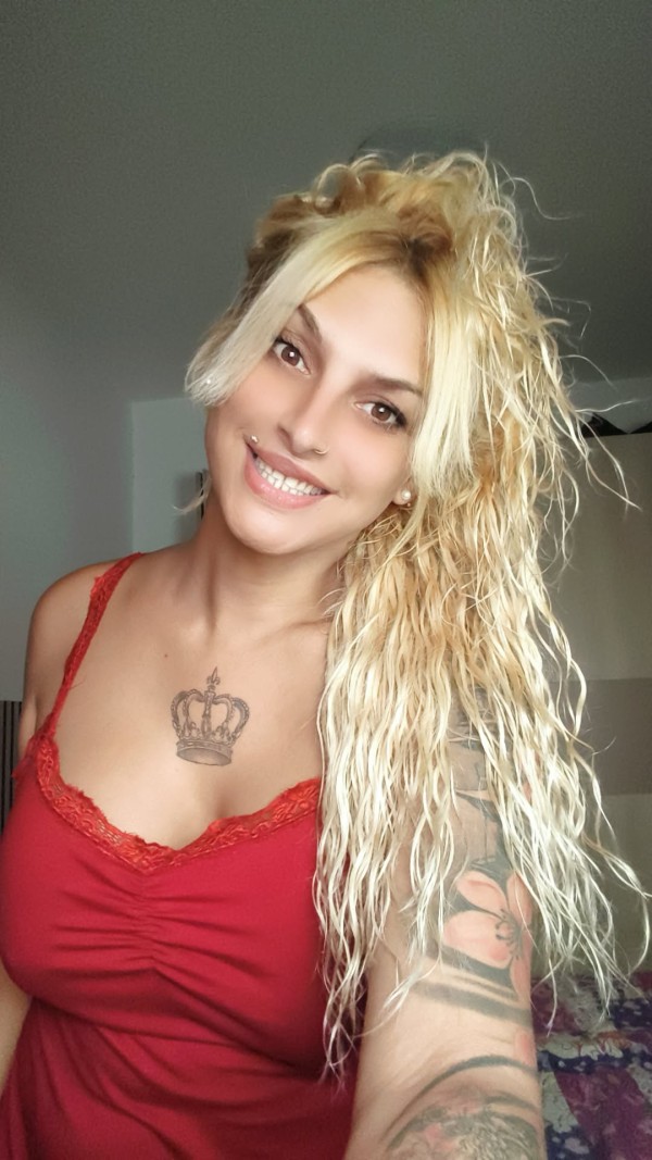 Mistress victoria número 1 sin límite sexo a pelo natural coño y culo