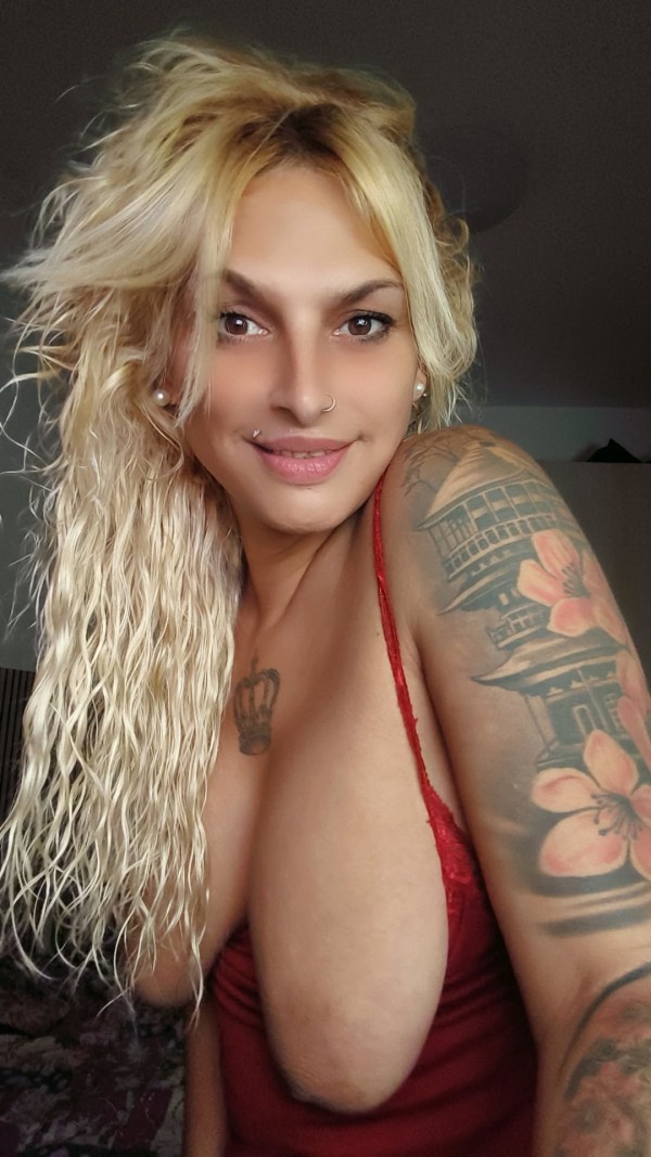Mistress victoria número 1 sin límite sexo a pelo natural coño y culo