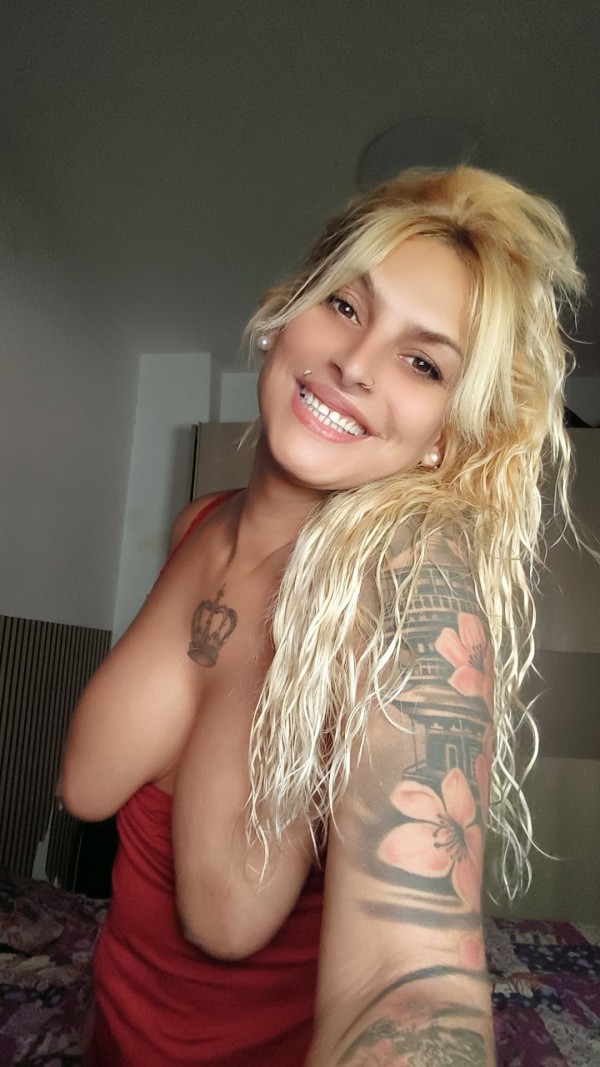 Mistress victoria número 1 sin límite sexo a pelo natural coño y culo