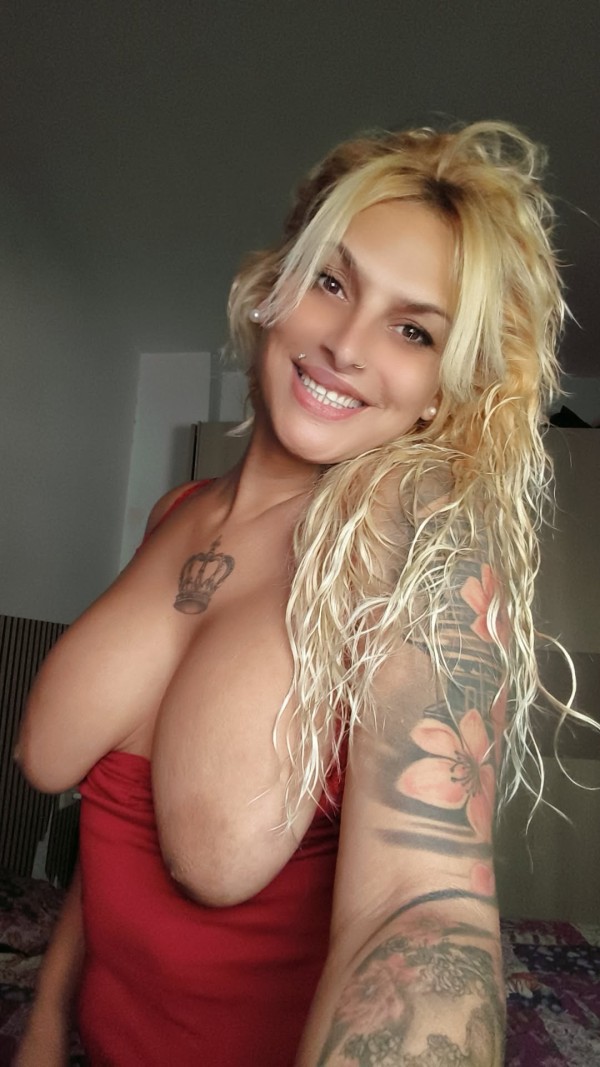 Mistress victoria número 1 sin límite sexo a pelo natural coño y culo