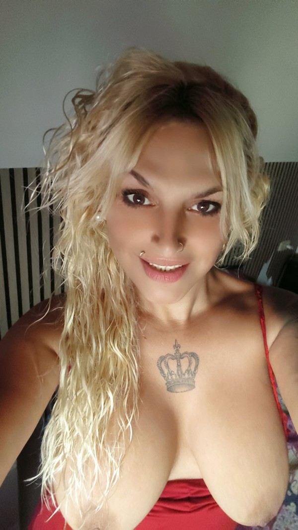 Mistress victoria número 1 sin límite sexo a pelo natural coño y culo