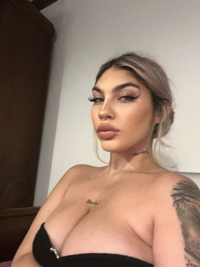 RUBIAZA EN SAN JERONIMO  ARDIENTE BUENA AMANTE
