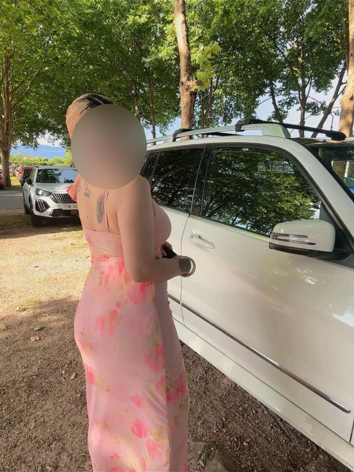 NOVEDAD LAURA! MORBOSA CARIÑOSA FIESTERA JUGUETONA DISCRETA EN RONDA