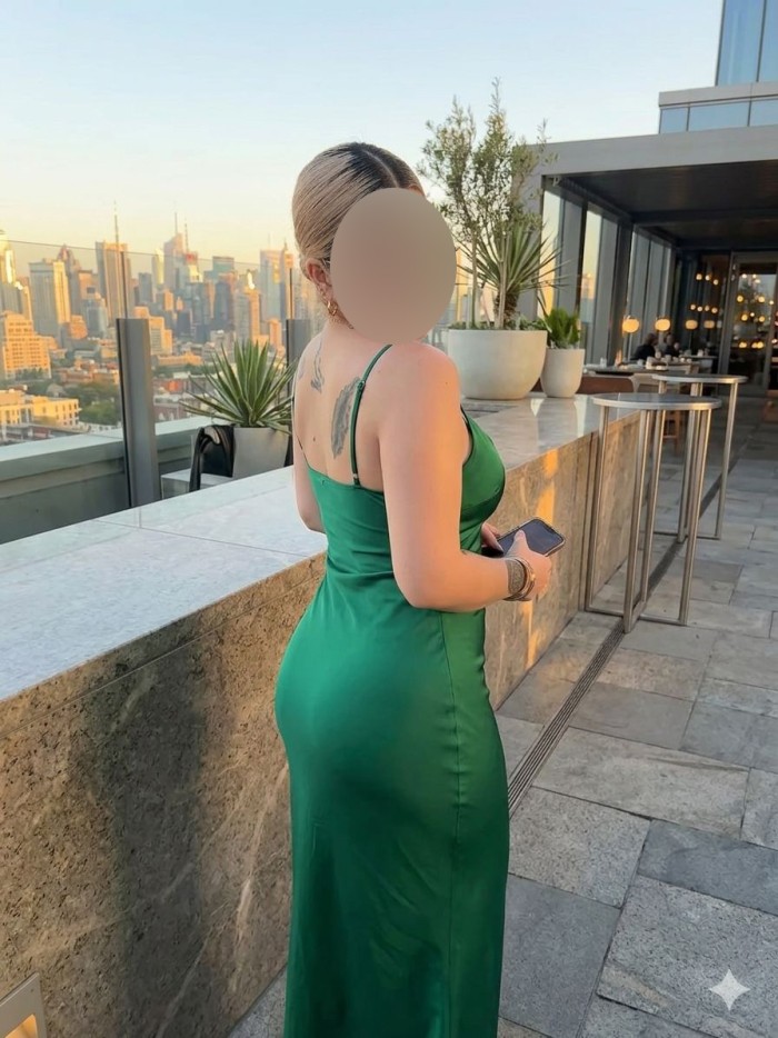 NOVEDAD LAURA! MORBOSA CARIÑOSA FIESTERA JUGUETONA DISCRETA EN RONDA