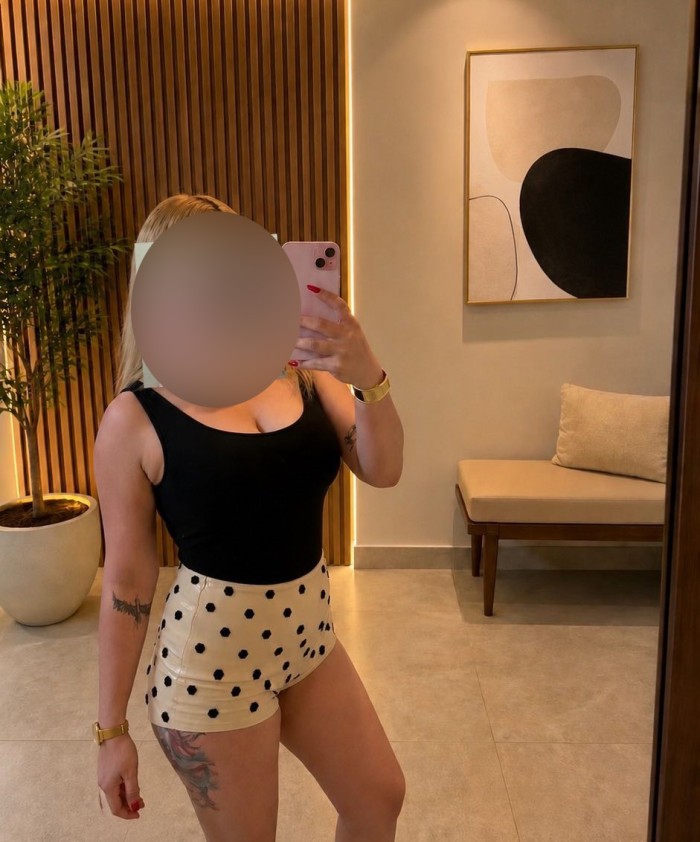 NOVEDAD LAURA! MORBOSA CARIÑOSA FIESTERA JUGUETONA DISCRETA EN RONDA