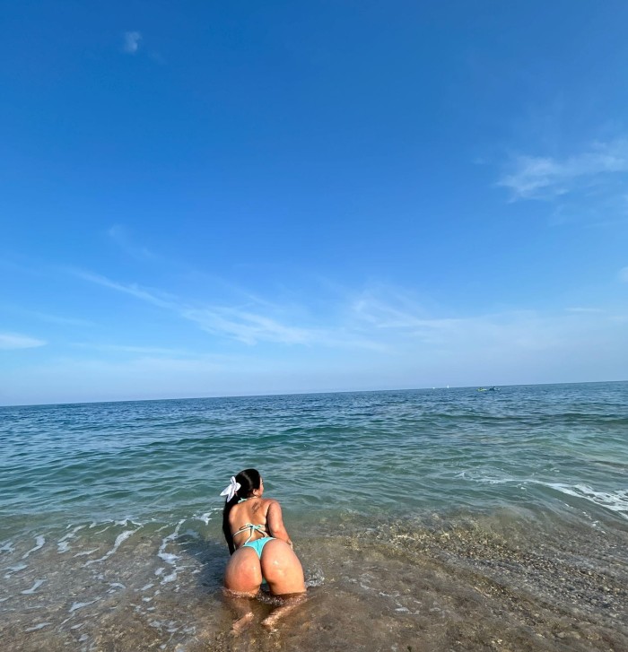PUTA FIESTERA CULONA FOLLADORA SACA LECHES TRATO D