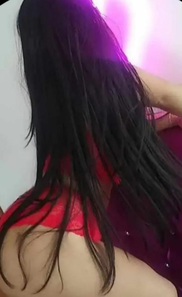 TU CHICA CACHONDA, GUARRA Y FIESTERA