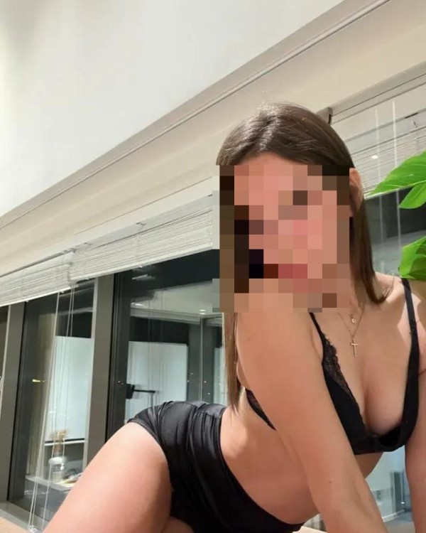 JOVENCITA CACHONDA Y VICIOSA EN SABADELL SUR 24H