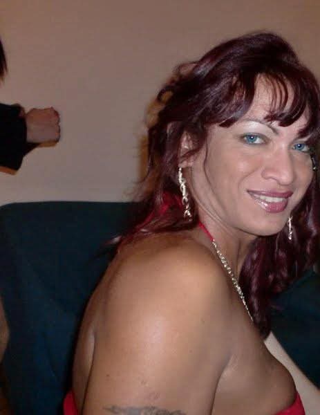 Travesti pelirroja dotada AGUADULCE