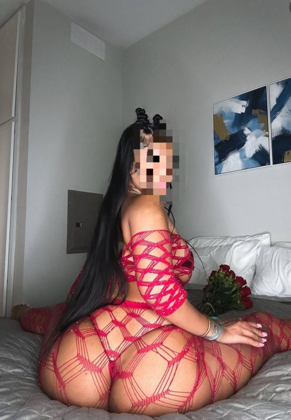 KELLY MORENA CULONA Y CACHONDA